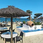 Fuer Acht Personen By Interhome
